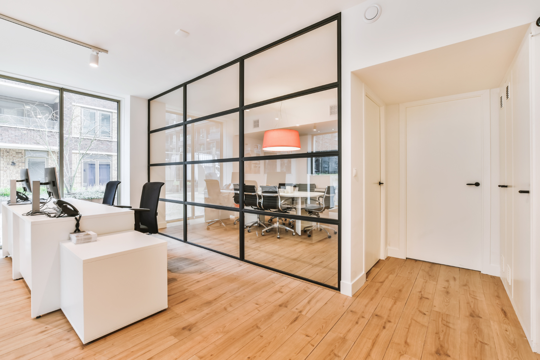 Limpieza de oficinas y centro de coworking en Chamartín